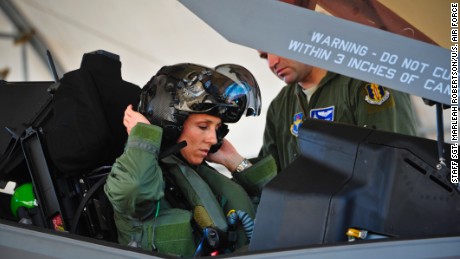 Air Force’s newest fighter gets first female pilot – CNNPolitics.com